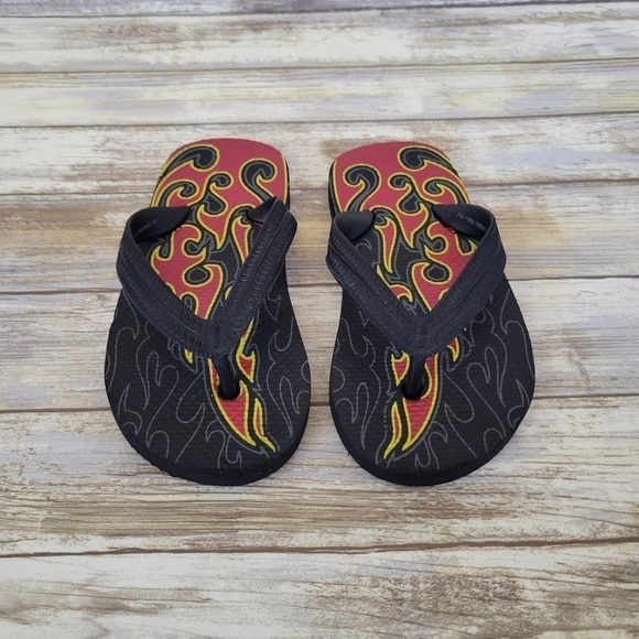 NWOT Toddler Boys Black & Orange Flame Print Flip Flops Thong Sandals Unbranded - Picture 3 of 7
